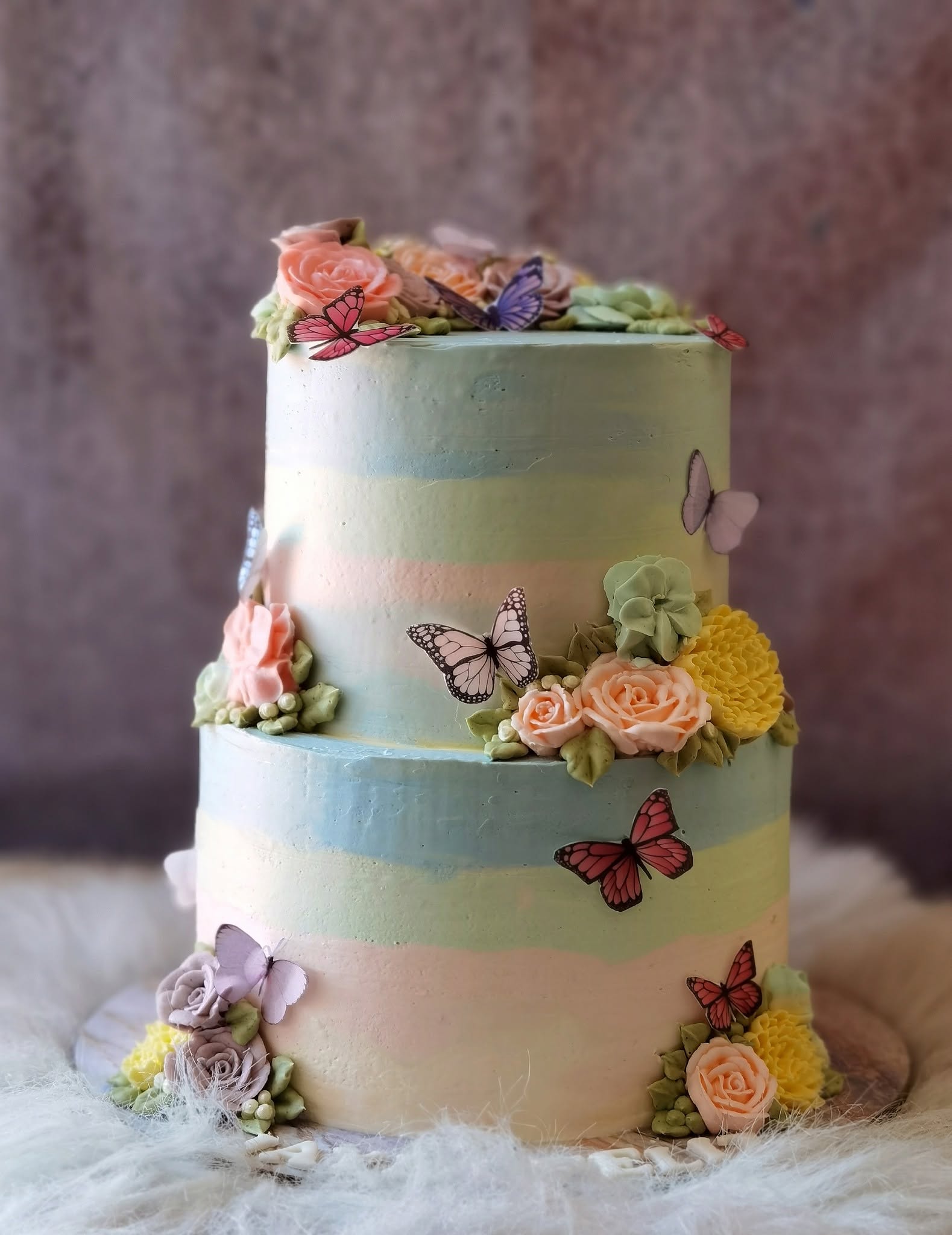 A family gatherings cake by 21Treats