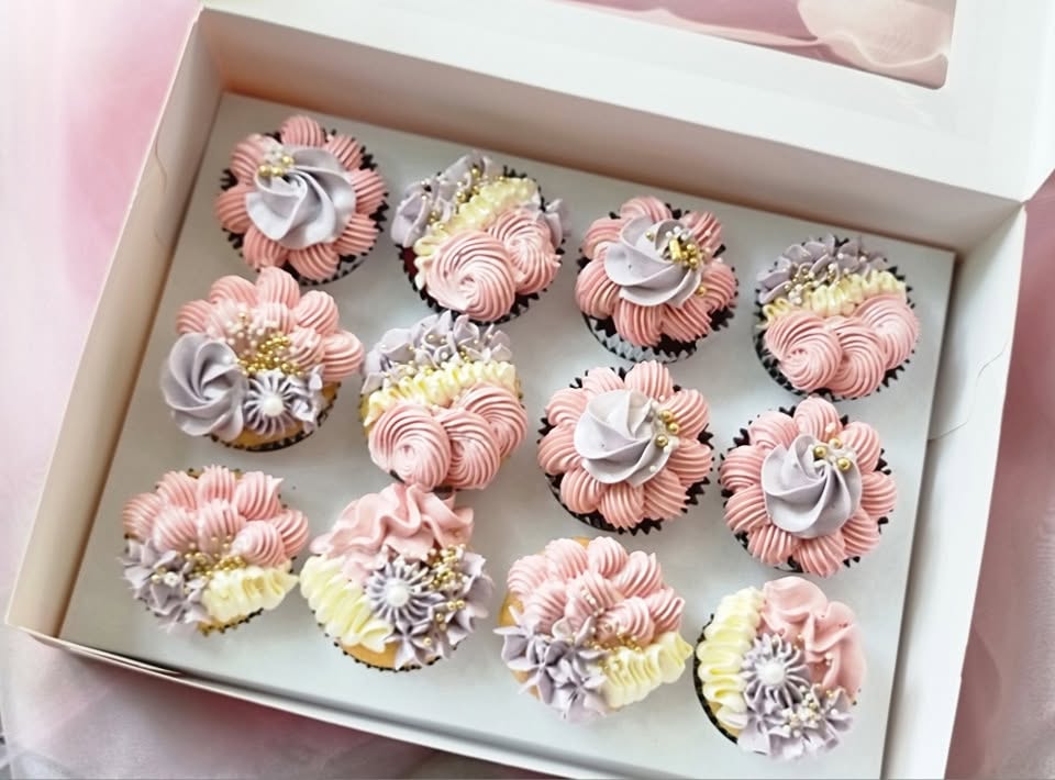 Cupcake Bouquets by 21Treats